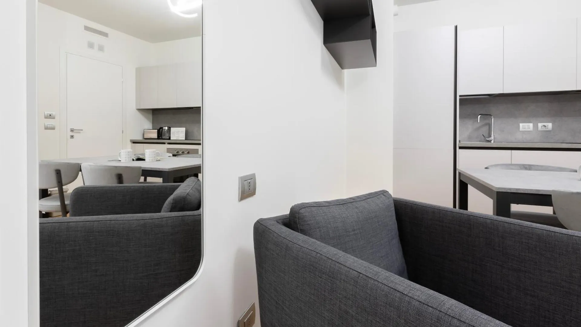 Italianway - Aspromonte 15 Apartment Milan