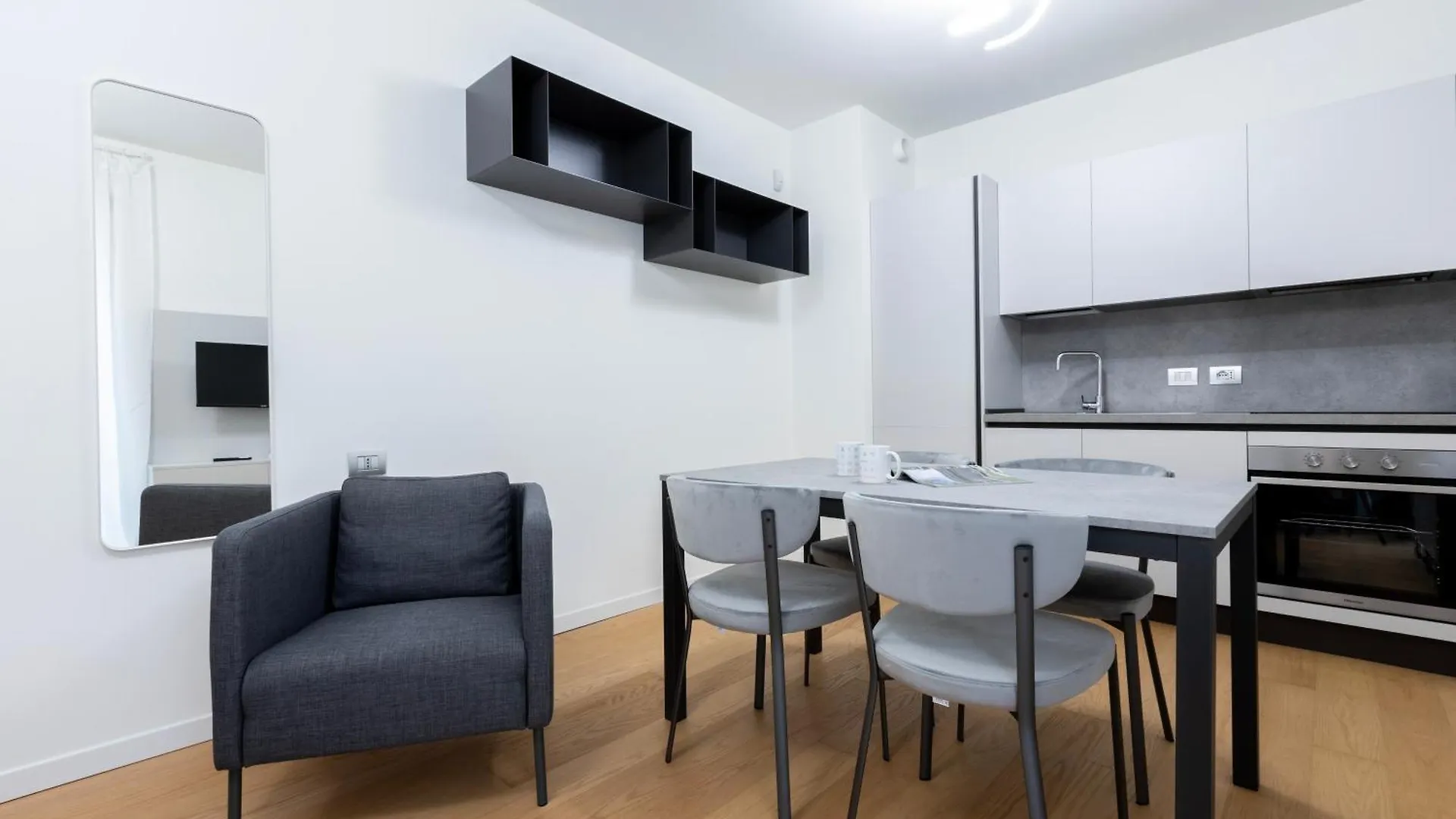 Italianway - Aspromonte 15 Apartment Milan 0*,